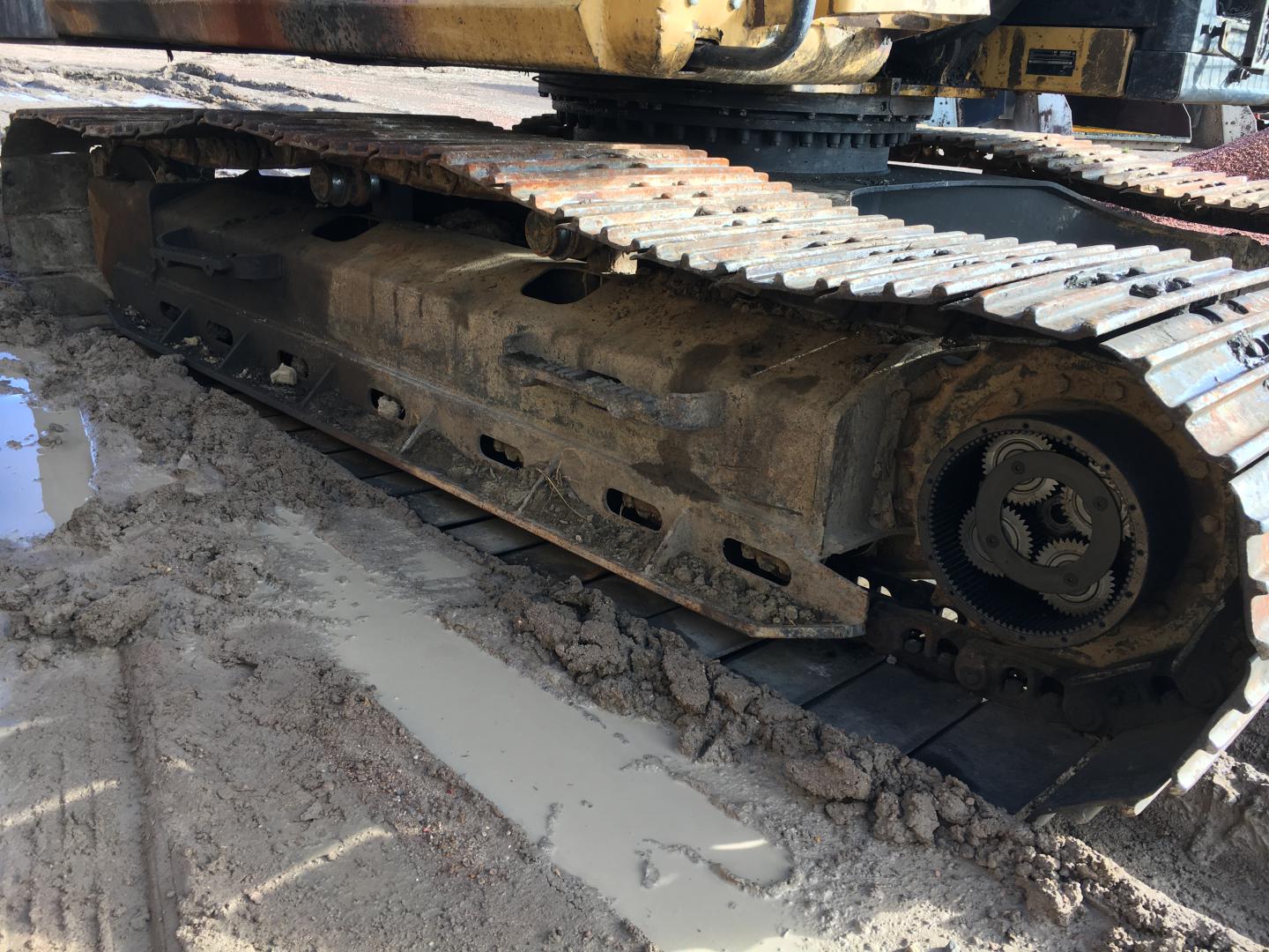 ./imagenes/INVOICE/2019/16204/EXCAVADORA CAT_312E (6).JPG